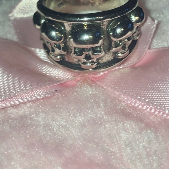 Here to sell a wide variety! - Picture 11 of 16